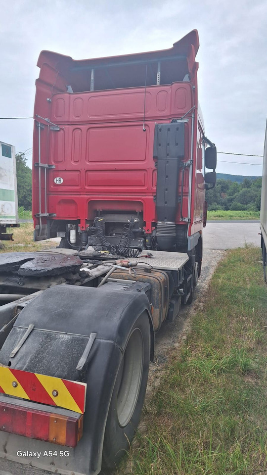 DAF XF 105.460 4x2 tractor unit - tipp. hydr. - Trekker: afbeelding 4 DAF XF 105.460 4x2 tractor unit - tipp. hydr. - Trekker: afbeelding 4