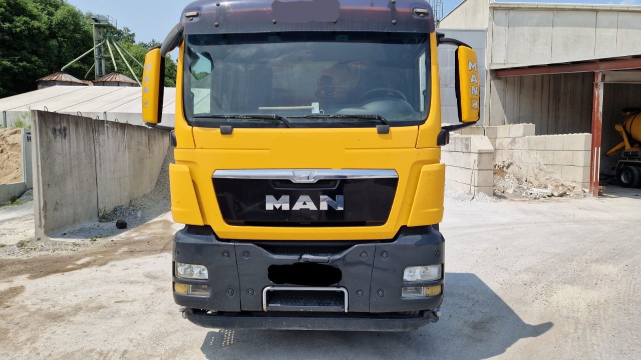 MAN 18.440 4x4 BLS tractor unit - tipp. hydraulics - Trekker: afbeelding 2 MAN 18.440 4x4 BLS tractor unit - tipp. hydraulics - Trekker: afbeelding 2