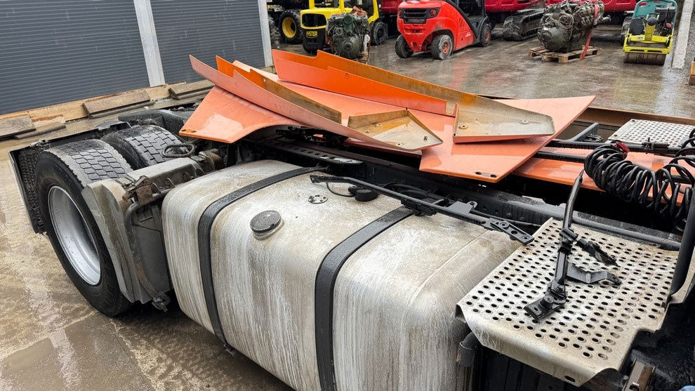 Mercedes-Benz Actros 1844 4x2 - tractor unit - retarder - Trekker: afbeelding 4 Mercedes-Benz Actros 1844 4x2 - tractor unit - retarder - Trekker: afbeelding 4