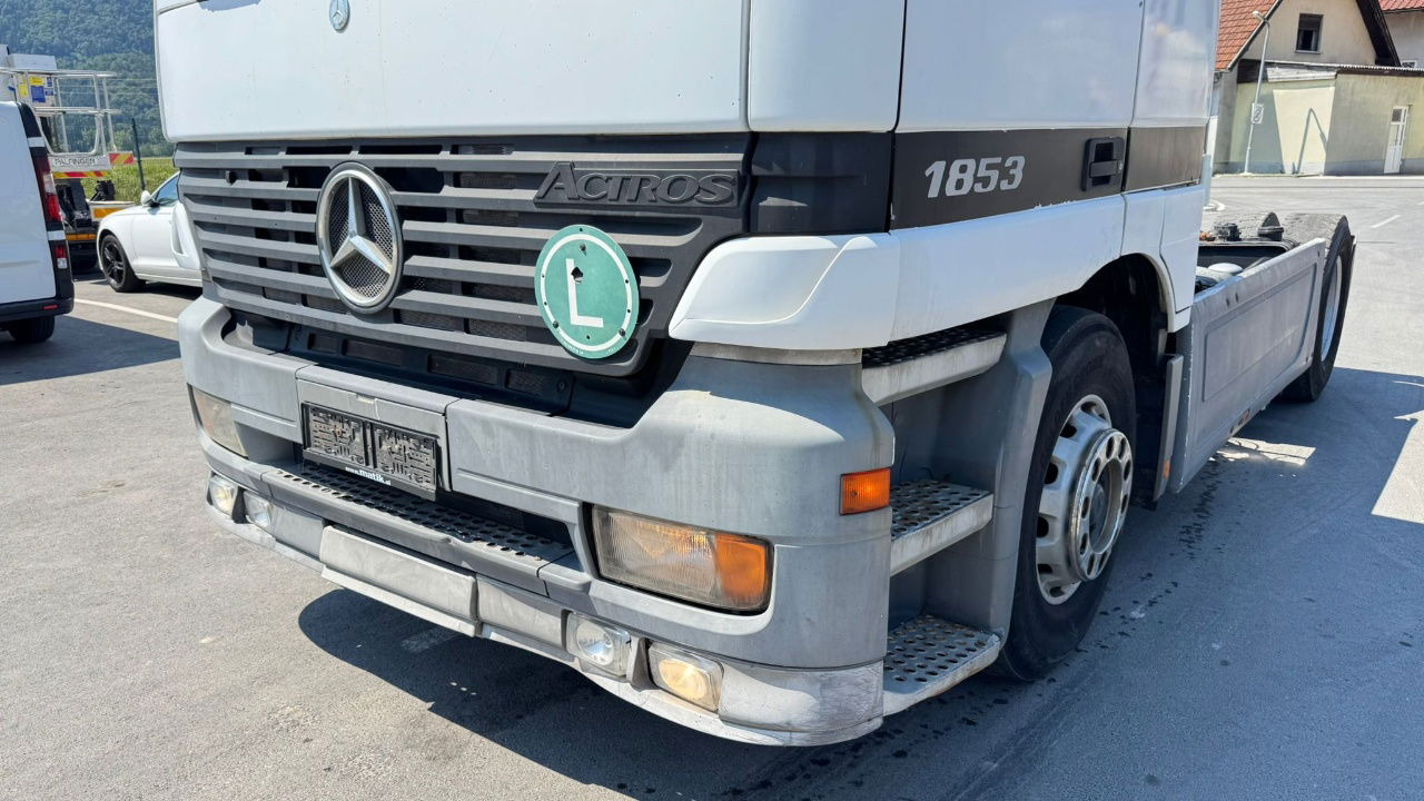 Mercedes-Benz Actros 1853 LS 4x2 tractor unit - retarder - tipp. hydraulics - Trekker: afbeelding 2 Mercedes-Benz Actros 1853 LS 4x2 tractor unit - retarder - tipp. hydraulics - Trekker: afbeelding 2