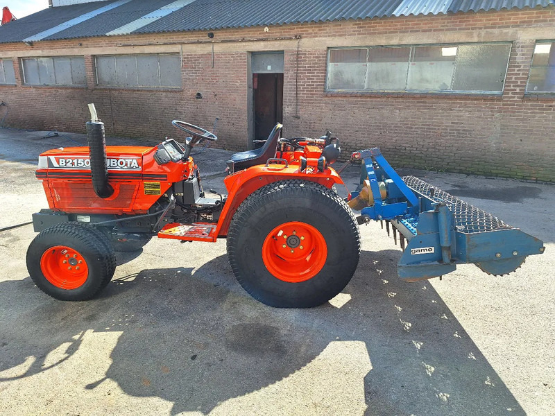 Kubota B2150 - Elektrische trekker: afbeelding 2 Kubota B2150 - Elektrische trekker: afbeelding 2