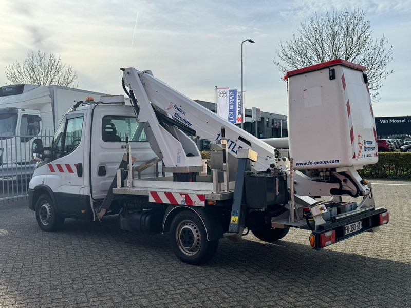Iveco Daily 35S14 Werkhoogte 14 mtr, 221 draaiuren 18.215 km - Bedrijfswagen: afbeelding 4 Iveco Daily 35S14 Werkhoogte 14 mtr, 221 draaiuren 18.215 km - Bedrijfswagen: afbeelding 4