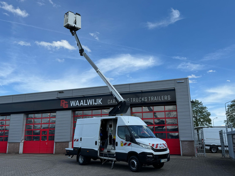 Iveco 70C15H 2 persoonslift, Electric/Hydraulic lift K 42 Hybrid - Vrachtwagen: afbeelding 4 Iveco 70C15H 2 persoonslift, Electric/Hydraulic lift K 42 Hybrid - Vrachtwagen: afbeelding 4