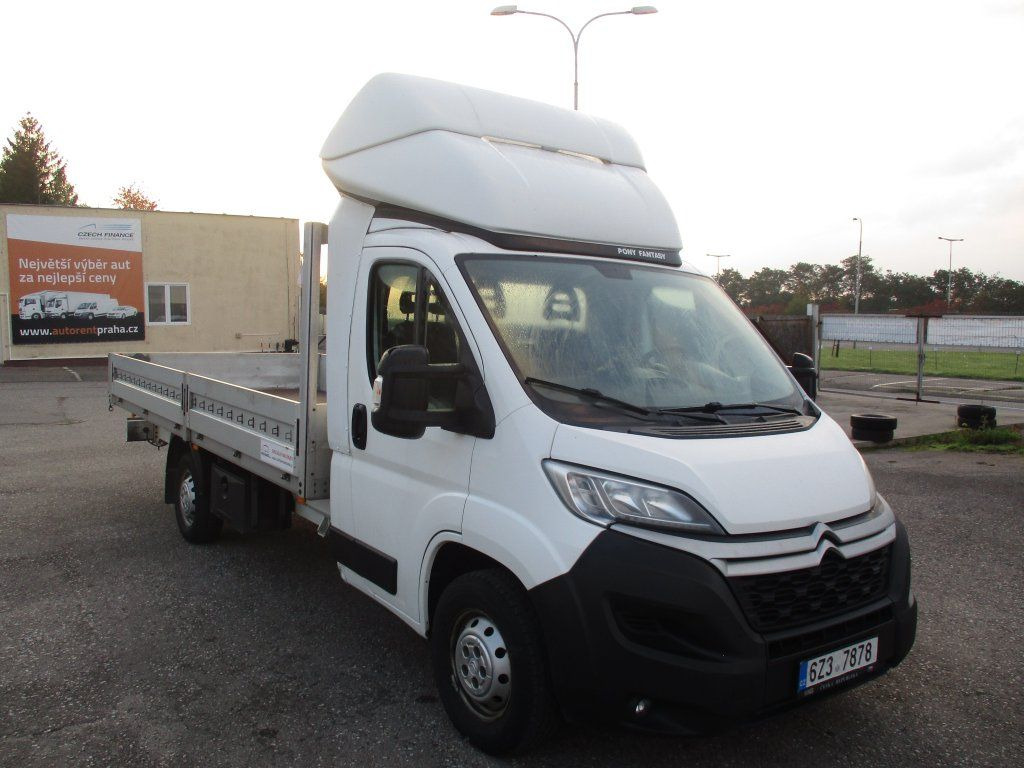 Citroën Jumper 2,0 BlueHDi - Bestelwagen met open laadbak: afbeelding 2 Citroën Jumper 2,0 BlueHDi - Bestelwagen met open laadbak: afbeelding 2