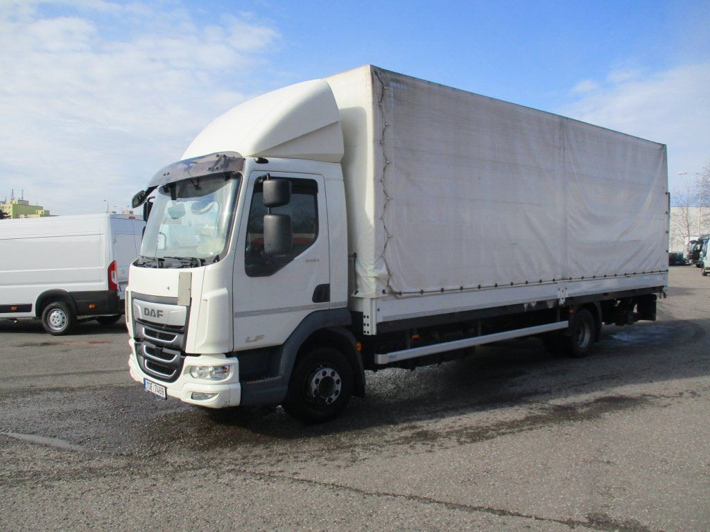 DAF LF 12.260 - Schuifzeilen vrachtwagen: afbeelding 1 DAF LF 12.260 - Schuifzeilen vrachtwagen: afbeelding 1