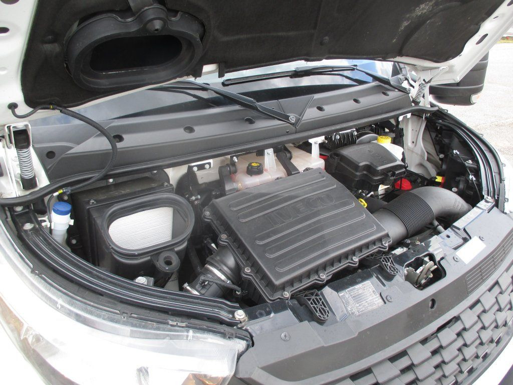 Bestelwagen gesloten laadbak Iveco Daily 35C16: afbeelding 17 Bestelwagen gesloten laadbak Iveco Daily 35C16: afbeelding 17