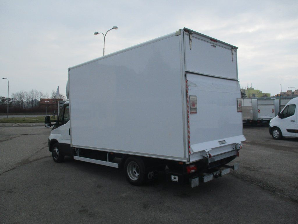 Leasing  Iveco Daily 35C16 Iveco Daily 35C16: afbeelding 11