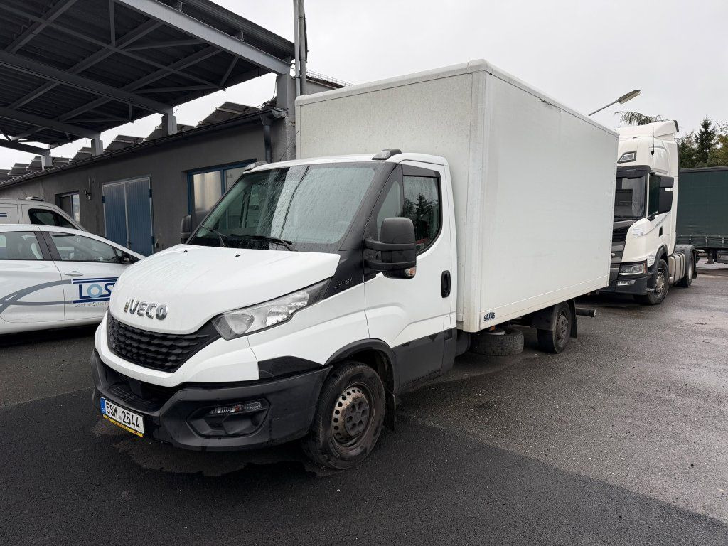 Iveco Daily 35S16 mit LBW ENGINE DEFECT - Bestelwagen gesloten laadbak: afbeelding 1 Iveco Daily 35S16 mit LBW ENGINE DEFECT - Bestelwagen gesloten laadbak: afbeelding 1