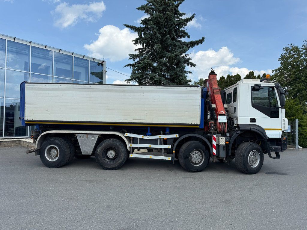 Iveco Trakker AD410 T45 8x8 + HMF 1643 Z2 - Kipper vrachtwagen: afbeelding 3 Iveco Trakker AD410 T45 8x8 + HMF 1643 Z2 - Kipper vrachtwagen: afbeelding 3