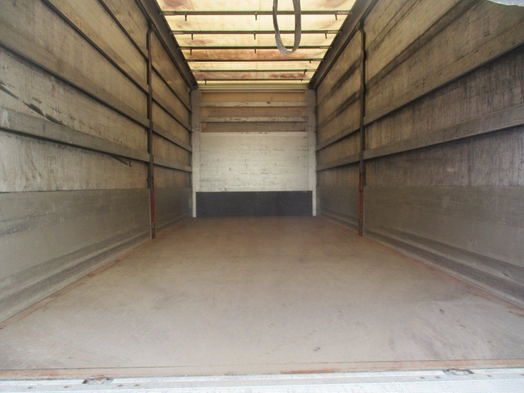 Renault D 16 - Vrachtwagen met open laadbak: afbeelding 4 Renault D 16 - Vrachtwagen met open laadbak: afbeelding 4