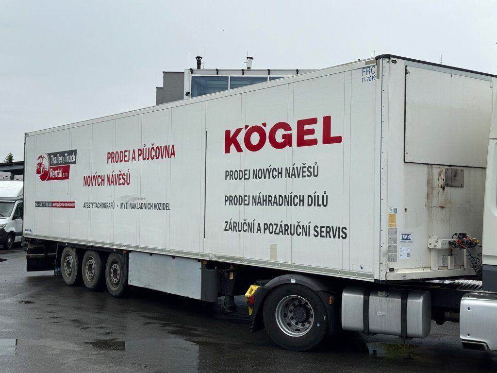 Schmitz Cargobull SKO24 - Gesloten oplegger: afbeelding 1 Schmitz Cargobull SKO24 - Gesloten oplegger: afbeelding 1