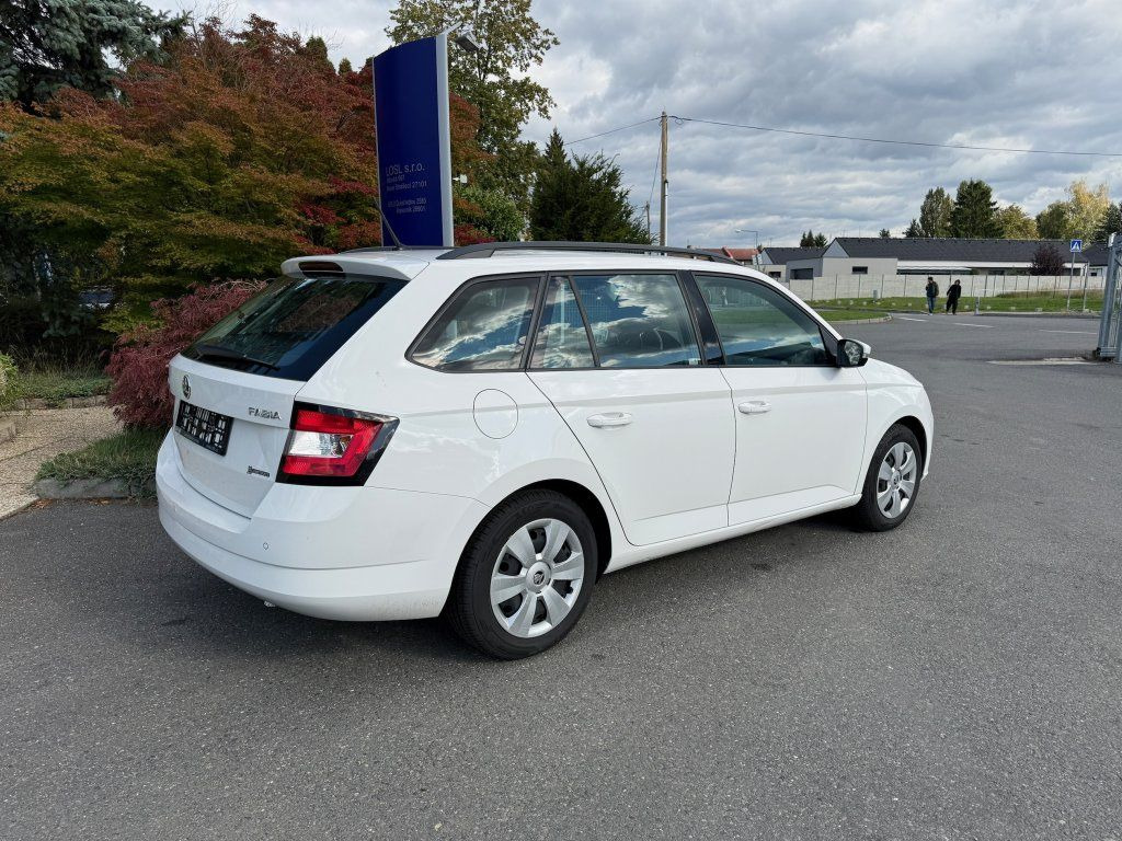 Skoda 1,4TDi kombi - Stationwagen: afbeelding 4 Skoda 1,4TDi kombi - Stationwagen: afbeelding 4
