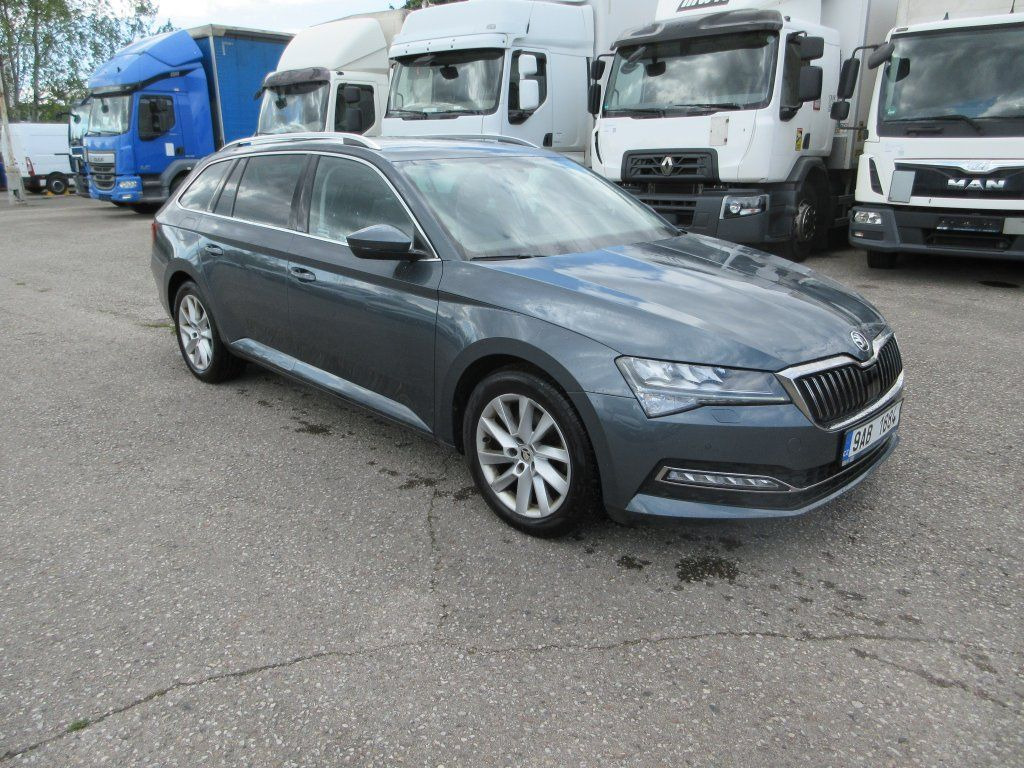 Skoda 2.0 Tdi Style - Stationwagen: afbeelding 2 Skoda 2.0 Tdi Style - Stationwagen: afbeelding 2