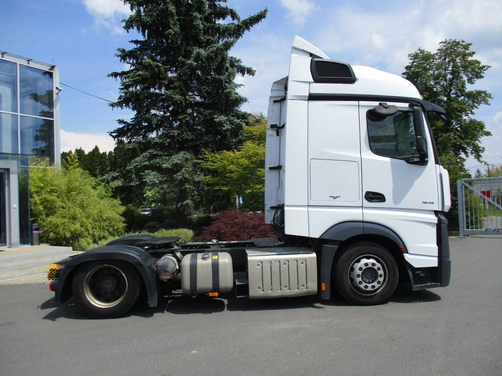 Mercedes-Benz 1845 Actros EURO 6 MEGA/lowdeck - Trekker: afbeelding 4 Mercedes-Benz 1845 Actros EURO 6 MEGA/lowdeck - Trekker: afbeelding 4