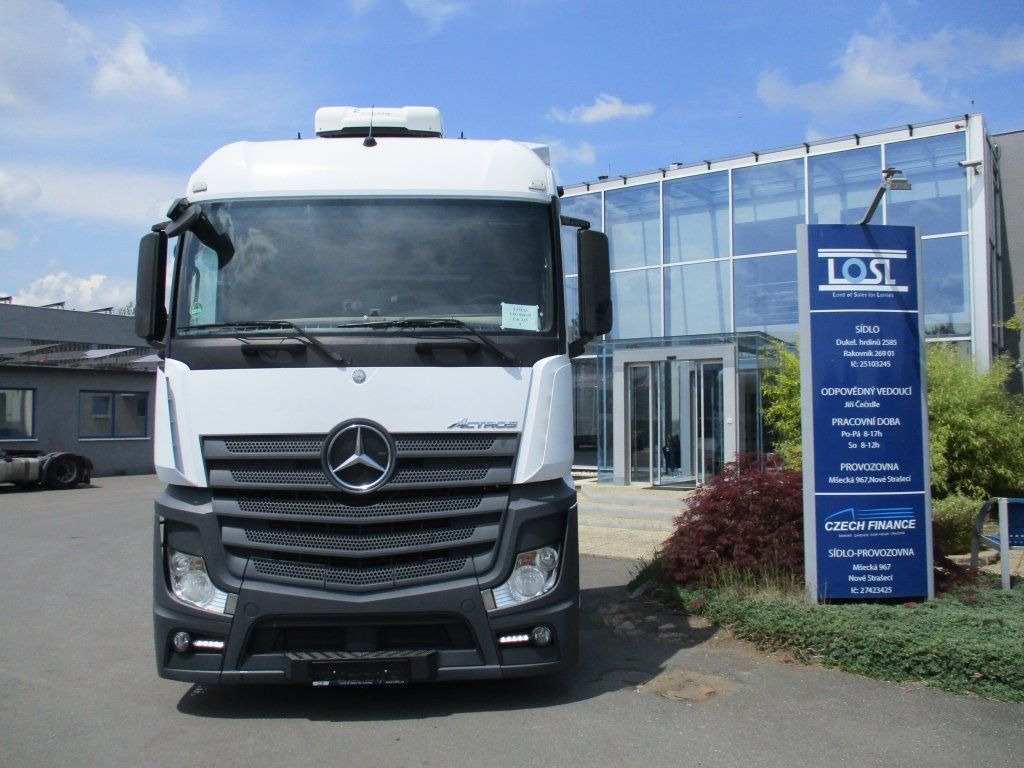 Mercedes-Benz 1845 Actros EURO 6 MEGA/lowdeck - Trekker: afbeelding 2 Mercedes-Benz 1845 Actros EURO 6 MEGA/lowdeck - Trekker: afbeelding 2