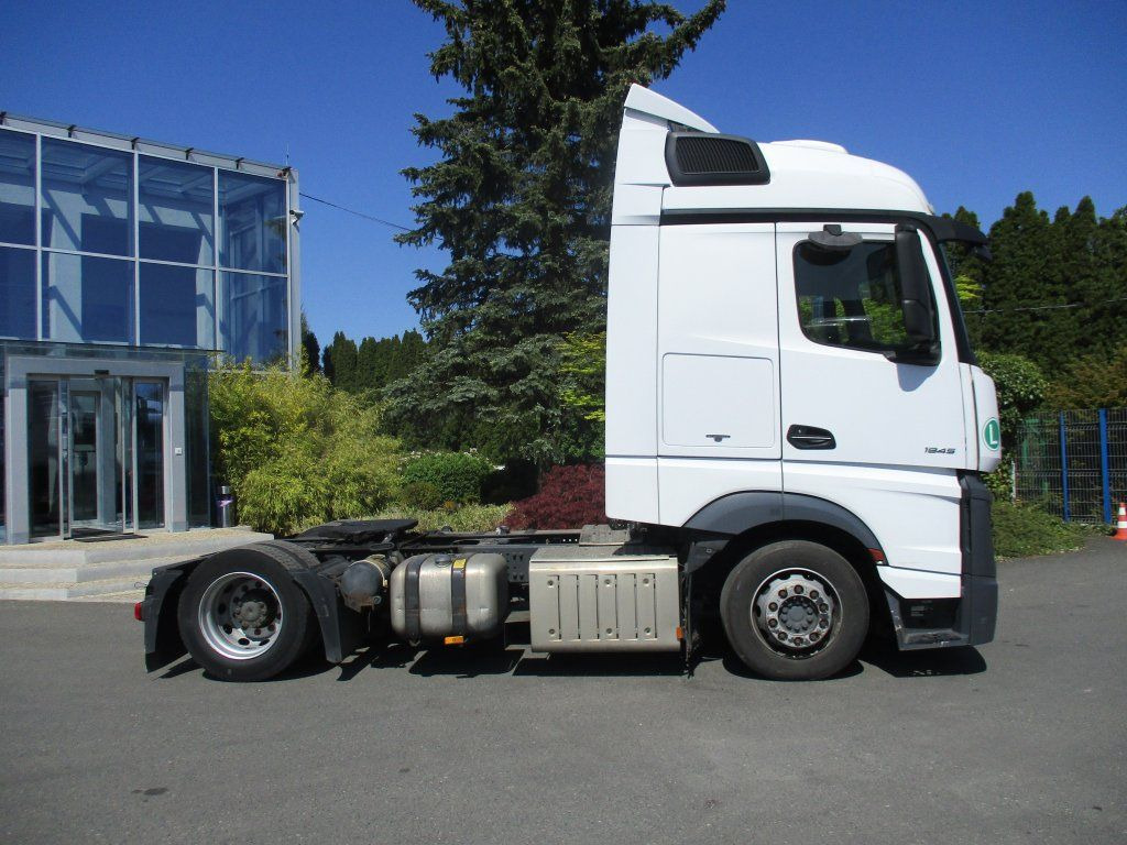 Mercedes-Benz 1845 Actros EURO 6 MEGA/lowdeck - Trekker: afbeelding 4 Mercedes-Benz 1845 Actros EURO 6 MEGA/lowdeck - Trekker: afbeelding 4