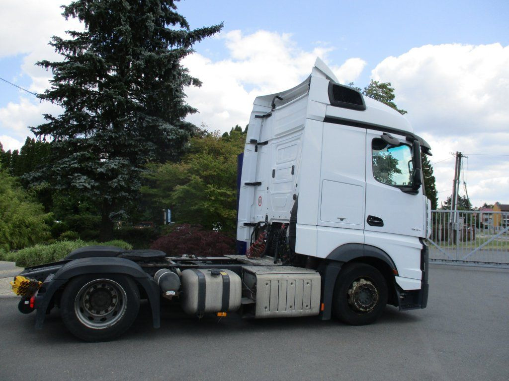 Mercedes-Benz 1845 Actros EURO 6 MEGA/lowdeck - Trekker: afbeelding 4 Mercedes-Benz 1845 Actros EURO 6 MEGA/lowdeck - Trekker: afbeelding 4