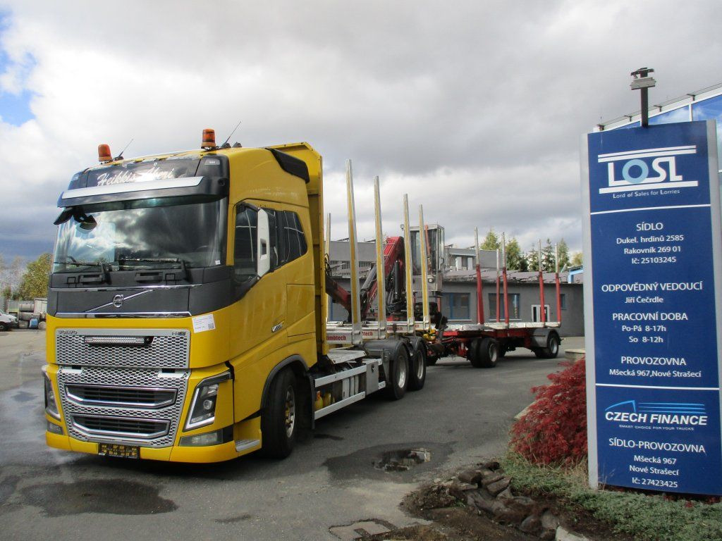 Volvo FH 16 750 6x4 + Fliegl - Houttransport, Kraanwagen: afbeelding 1 Volvo FH 16 750 6x4 + Fliegl - Houttransport, Kraanwagen: afbeelding 1