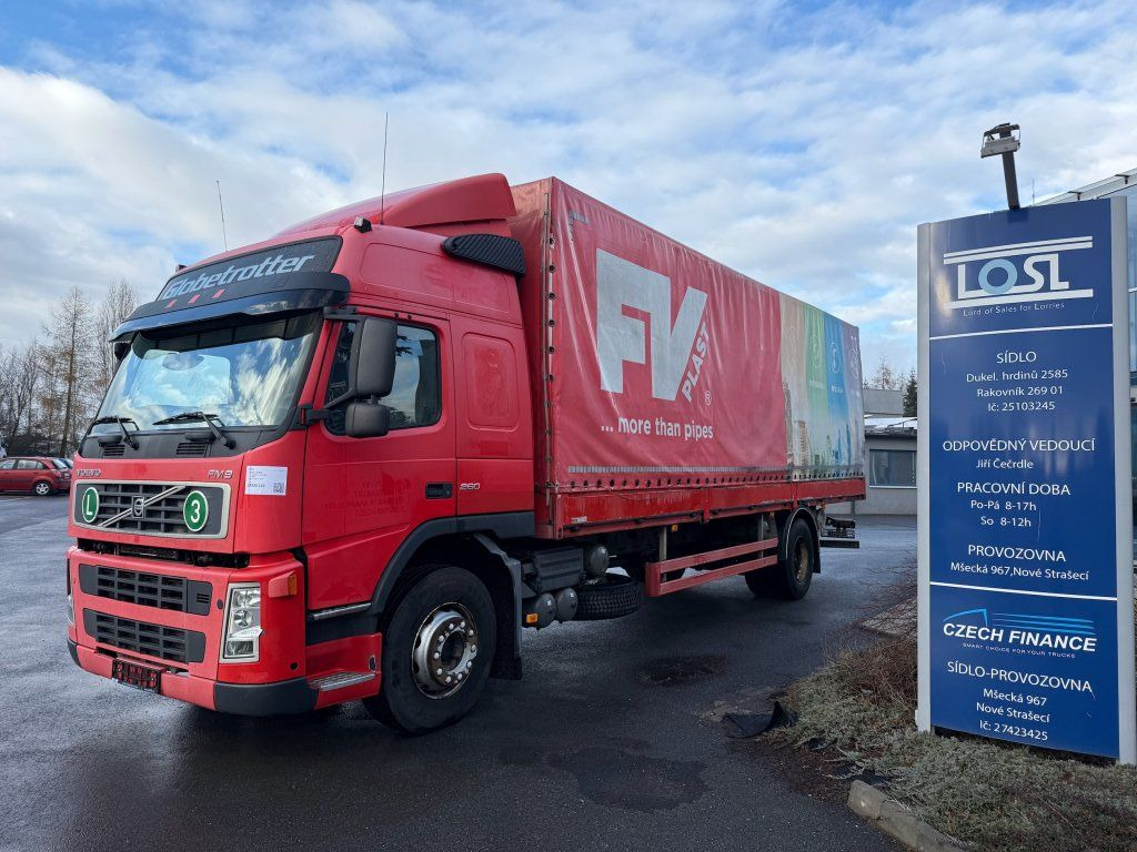 Volvo FM260 EURO 3 - Schuifzeilen vrachtwagen: afbeelding 1 Volvo FM260 EURO 3 - Schuifzeilen vrachtwagen: afbeelding 1