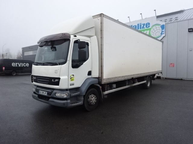 DAF LF 55 280 // broken engine - moteur cassé ! - Bakwagen: afbeelding 1 DAF LF 55 280 // broken engine - moteur cassé ! - Bakwagen: afbeelding 1