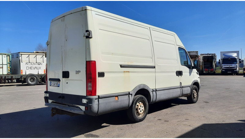 Iveco Daily 35S12 - Gesloten bestelwagen: afbeelding 3 Iveco Daily 35S12 - Gesloten bestelwagen: afbeelding 3