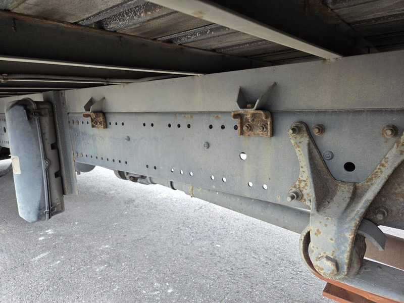 Mercedes-Benz Axor 1829 - full steel/lames - Schuifzeilen vrachtwagen: afbeelding 3 Mercedes-Benz Axor 1829 - full steel/lames - Schuifzeilen vrachtwagen: afbeelding 3