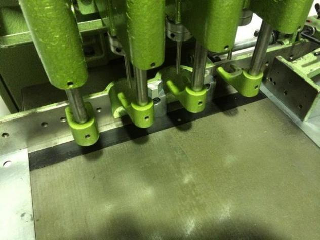 Hang 136-4 four spindle paper drilling machine - Drukmachine: afbeelding 4 Hang 136-4 four spindle paper drilling machine - Drukmachine: afbeelding 4
