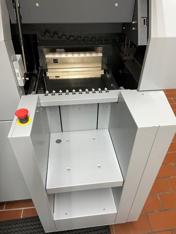 Horizon HT-30 C automatic rotary three-knife trimmer - Papiersnijmachine: afbeelding 4 Horizon HT-30 C automatic rotary three-knife trimmer - Papiersnijmachine: afbeelding 4