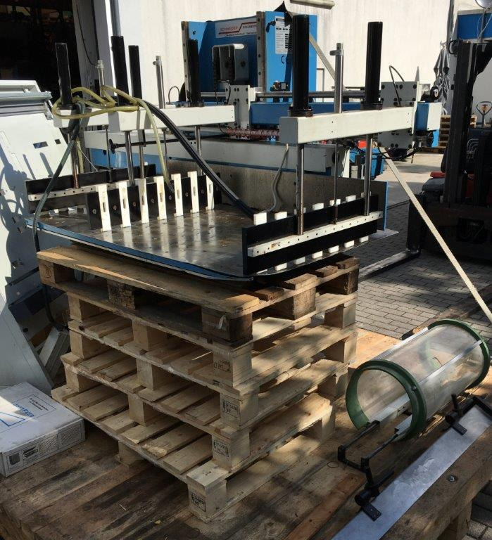 Schneider Enginneering Stacker (Transomat) Model 1058 - Papiersnijmachine: afbeelding 1 Schneider Enginneering Stacker (Transomat) Model 1058 - Papiersnijmachine: afbeelding 1