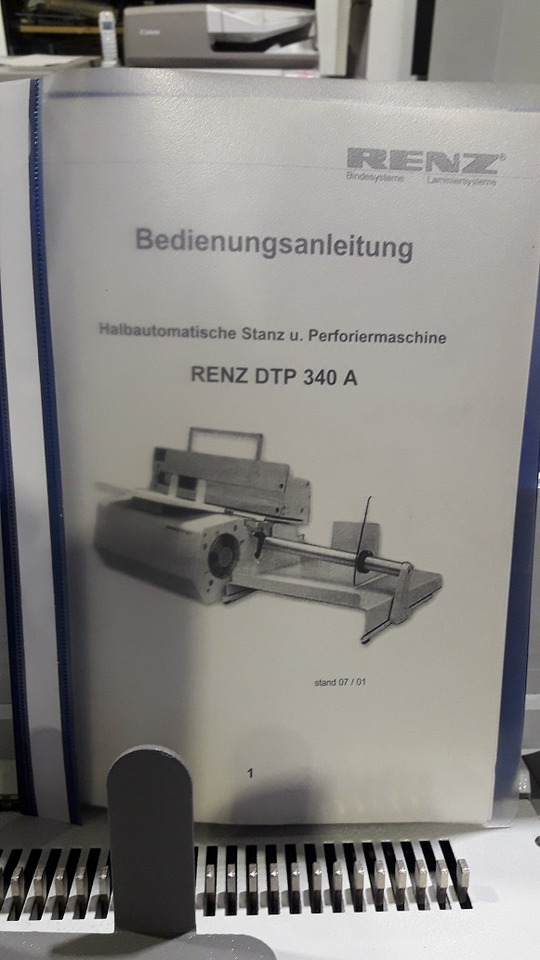 Semi-automatic table punching machine Christian Renz DTP 340 A with calendar tooling - Drukmachine: afbeelding 2 Semi-automatic table punching machine Christian Renz DTP 340 A with calendar tooling - Drukmachine: afbeelding 2
