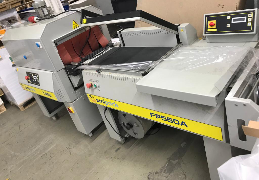 Smipack FP 560 A semi-automatic angle welder with Smipack T 450 single-chamber shrink tunnel - Verpakkingsmachine: afbeelding 1 Smipack FP 560 A semi-automatic angle welder with Smipack T 450 single-chamber shrink tunnel - Verpakkingsmachine: afbeelding 1