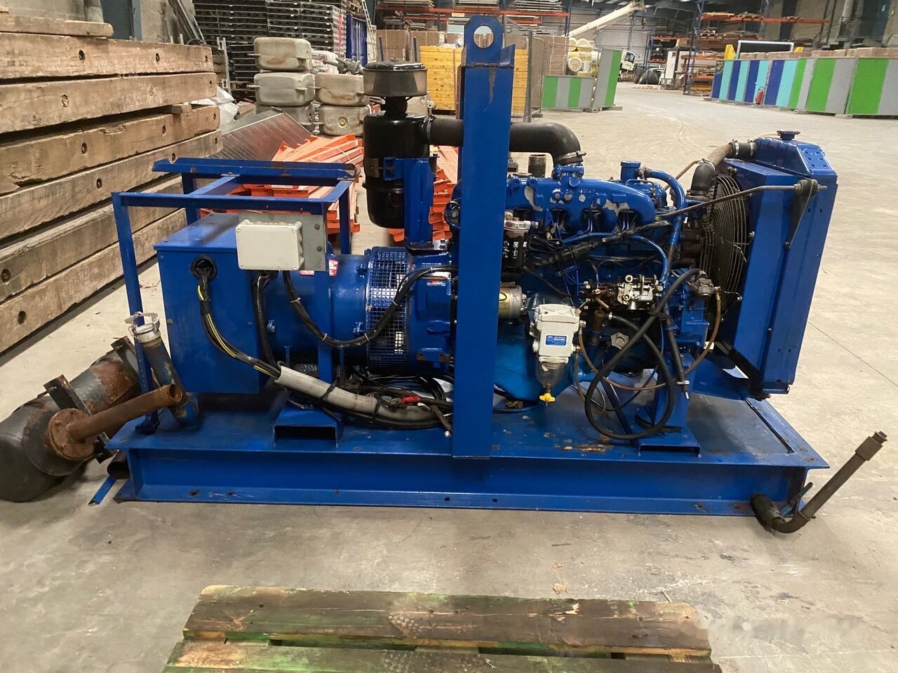 IVECO 80 kVa - Industrie generator: afbeelding 1 IVECO 80 kVa - Industrie generator: afbeelding 1