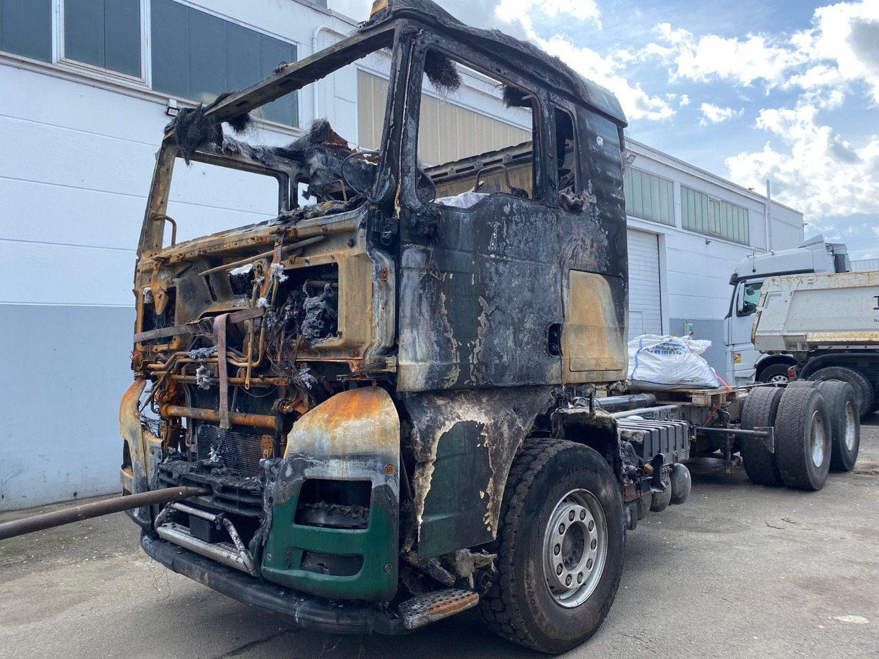 MAN TGX 26.580 Verbrannt 6x4 - Chassis vrachtwagen: afbeelding 2 MAN TGX 26.580 Verbrannt 6x4 - Chassis vrachtwagen: afbeelding 2