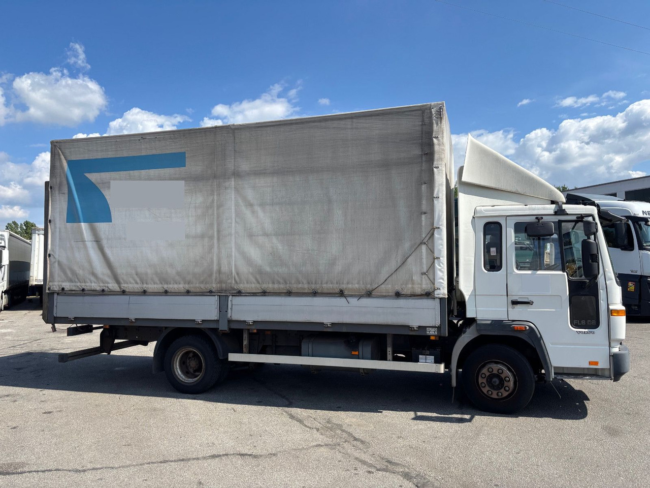 Volvo FL6 Klima/Luftfederung - Huifzeil bedrijfswagen: afbeelding 3 Volvo FL6 Klima/Luftfederung - Huifzeil bedrijfswagen: afbeelding 3