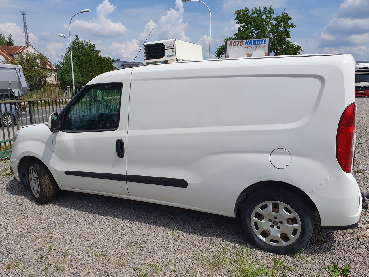 FIAT DOBLO 1.6 LONG CHLODNIA carrier +230v KLIMA EURO6 - Koelwagen: afbeelding 4 FIAT DOBLO 1.6 LONG CHLODNIA carrier +230v KLIMA EURO6 - Koelwagen: afbeelding 4