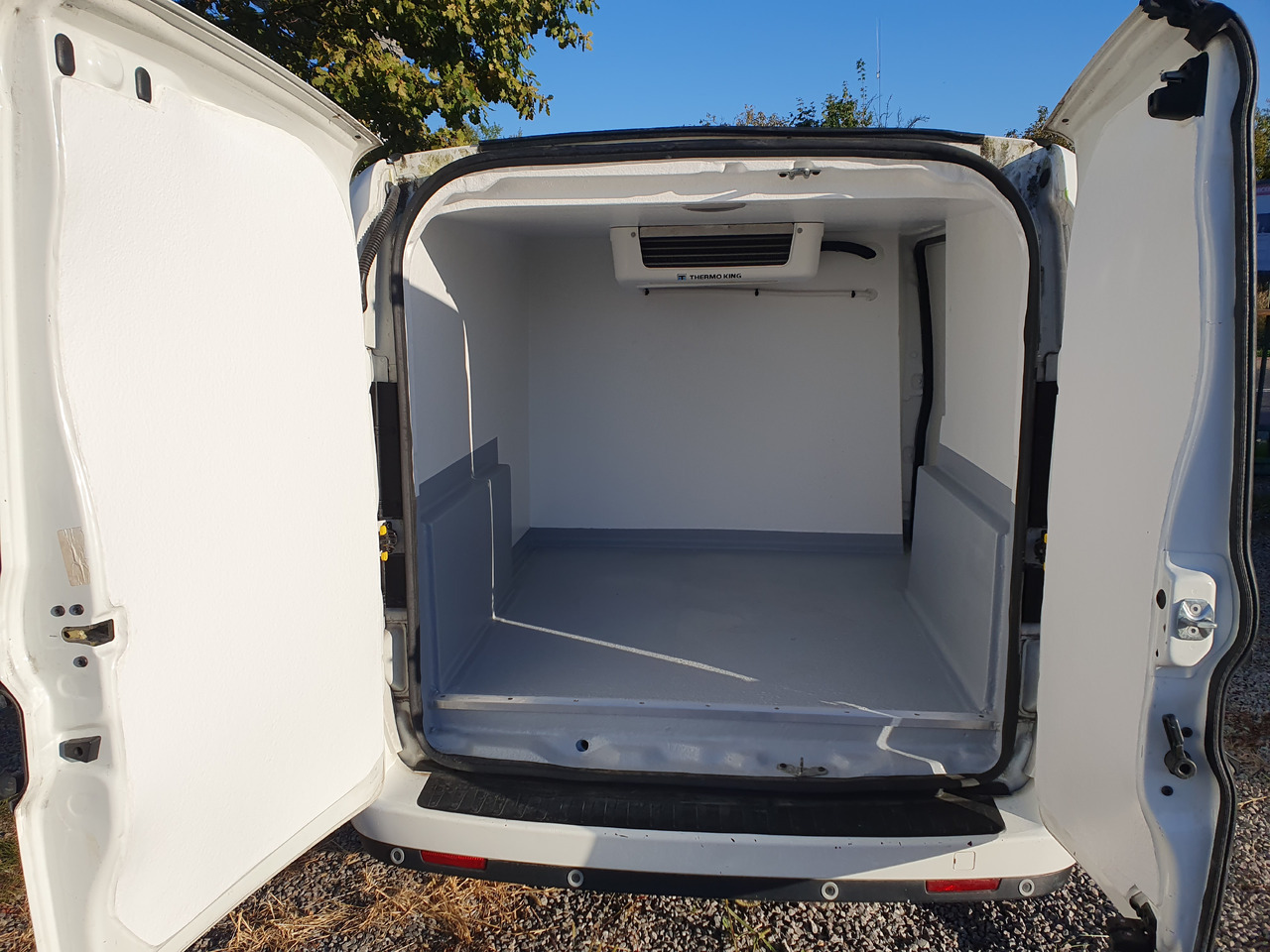FIAT DOBLO CHLODNIA THERMOKING KLIMA EURO6 - Koelwagen: afbeelding 1 FIAT DOBLO CHLODNIA THERMOKING KLIMA EURO6 - Koelwagen: afbeelding 1