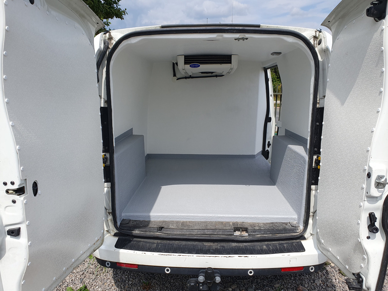 FIAT DOBLO LONG CHLODNIA carrier+230v KLIMA EURO6 - Koelwagen: afbeelding 2 FIAT DOBLO LONG CHLODNIA carrier+230v KLIMA EURO6 - Koelwagen: afbeelding 2