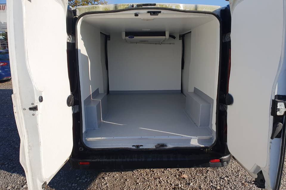 RENAULT TRAFIC CHLODNIA MROZNIA CARRIER+230V KLIMA EURO6 - Koelwagen: afbeelding 2 RENAULT TRAFIC CHLODNIA MROZNIA CARRIER+230V KLIMA EURO6 - Koelwagen: afbeelding 2