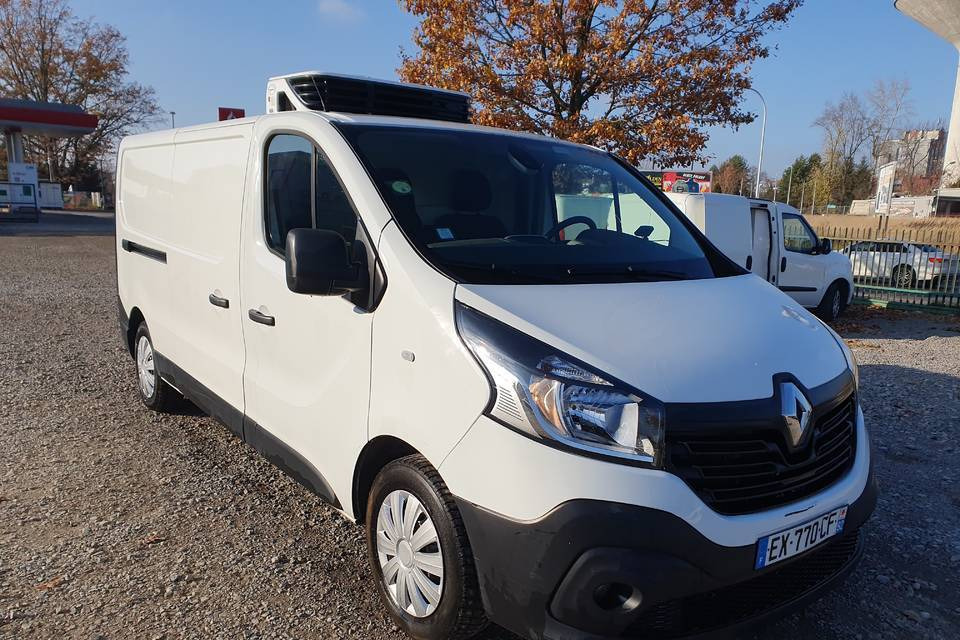 RENAULT TRAFIC CHLODNIA MROZNIA CARRIER+230V KLIMA EURO6 - Koelwagen: afbeelding 1 RENAULT TRAFIC CHLODNIA MROZNIA CARRIER+230V KLIMA EURO6 - Koelwagen: afbeelding 1