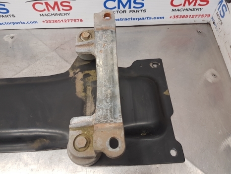 Claas Arion 640, 500, 600 Catalyst Filter Support 0011470820, 0011470480 - Uitlaatsysteem voor Tractor: afbeelding 3 Claas Arion 640, 500, 600 Catalyst Filter Support 0011470820, 0011470480 - Uitlaatsysteem voor Tractor: afbeelding 3