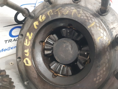 Deutz Agrotron 110, 115, 120, 135 Rear Axle Differential 04417597, 04417599, - Achterass: afbeelding 5 Deutz Agrotron 110, 115, 120, 135 Rear Axle Differential 04417597, 04417599, - Achterass: afbeelding 5