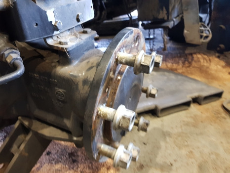 Deutz Agrotron M620 Rear Axle Hub Complete Lhs 0.900.0955.0, 0.900.1363.9 - Achterass: afbeelding 1 Deutz Agrotron M620 Rear Axle Hub Complete Lhs 0.900.0955.0, 0.900.1363.9 - Achterass: afbeelding 1