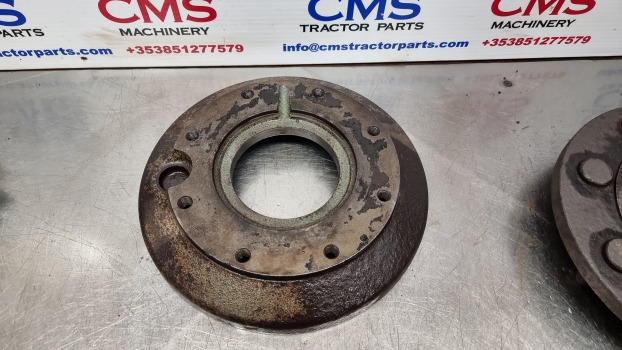 Deutz D 6806, Dx3, 7807, 6807, Rear Axle Flange Cover 04333820 - Achterass: afbeelding 4 Deutz D 6806, Dx3, 7807, 6807, Rear Axle Flange Cover 04333820 - Achterass: afbeelding 4