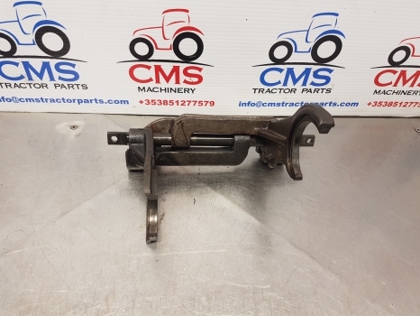 Deutz D7807c, Dx 3.90, 3.70, 6807 Transmission Fork 04338300, 04349375, 4338302 - Transmissie voor Tractor: afbeelding 1 Deutz D7807c, Dx 3.90, 3.70, 6807 Transmission Fork 04338300, 04349375, 4338302 - Transmissie voor Tractor: afbeelding 1