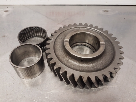Deutz D7807c, Dx 3.90, 3.70, 7207, 7807 Transmission Gear Z35 04333525 - Cardanas voor Tractor: afbeelding 2 Deutz D7807c, Dx 3.90, 3.70, 7207, 7807 Transmission Gear Z35 04333525 - Cardanas voor Tractor: afbeelding 2