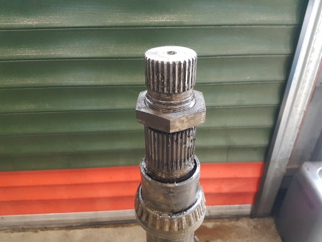 Deutz Dxab110, Dx120, Dx6.10 Rear Axle Drive Shaft 04373701, 4373701 - Achterass: afbeelding 4 Deutz Dxab110, Dx120, Dx6.10 Rear Axle Drive Shaft 04373701, 4373701 - Achterass: afbeelding 4