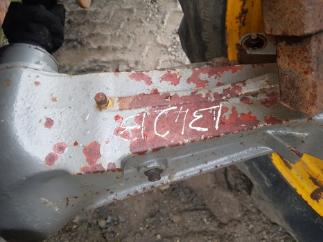 Fermec Massey Ferguson 860 Front Axle Parts 26.18 Lp, 134213, 19725, 130046 - As en onderdelen: afbeelding 2 Fermec Massey Ferguson 860 Front Axle Parts 26.18 Lp, 134213, 19725, 130046 - As en onderdelen: afbeelding 2