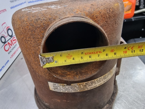 Fiat 1180 Air Filter Housing, Oil Bath Filter 5136558 - Luchtinlaatsysteem: afbeelding 3 Fiat 1180 Air Filter Housing, Oil Bath Filter 5136558 - Luchtinlaatsysteem: afbeelding 3