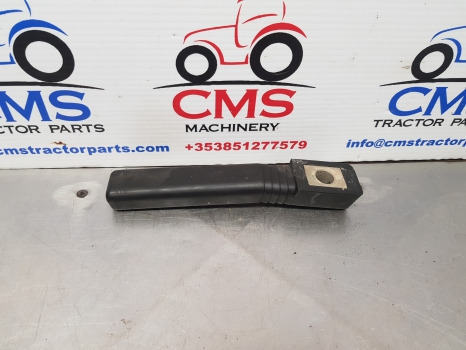 Fiat 130-90, 140-90, 115-90, 180-90, 160-90 Cab Handle Grip 5110730 - Cabine en interieur: afbeelding 3 Fiat 130-90, 140-90, 115-90, 180-90, 160-90 Cab Handle Grip 5110730 - Cabine en interieur: afbeelding 3