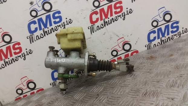 Fiat F140, F Series, Brakes Master Cylinder Assembly 5145630, 5145631 - Remcilinder voor Tractor: afbeelding 1 Fiat F140, F Series, Brakes Master Cylinder Assembly 5145630, 5145631 - Remcilinder voor Tractor: afbeelding 1